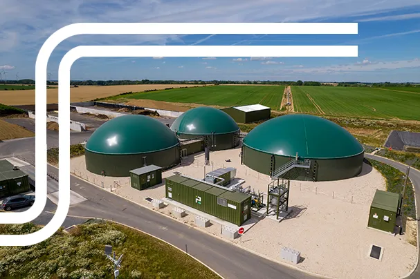 Poste d'injection biométhane de Mézières-sur-Oise (photo : Jacques Rostand) ; rebours de Noyal-Pontivy (photo : Julien gazeau) 